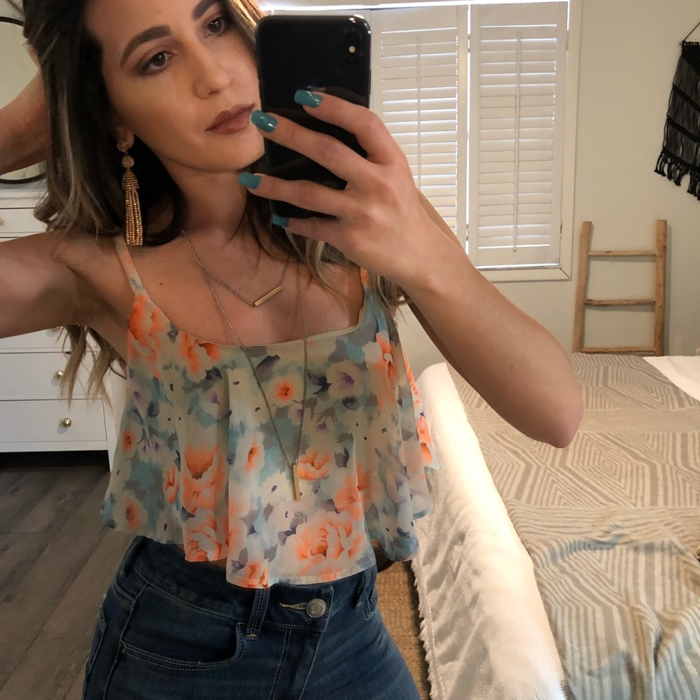 Flowy floral print crop top. Festival!